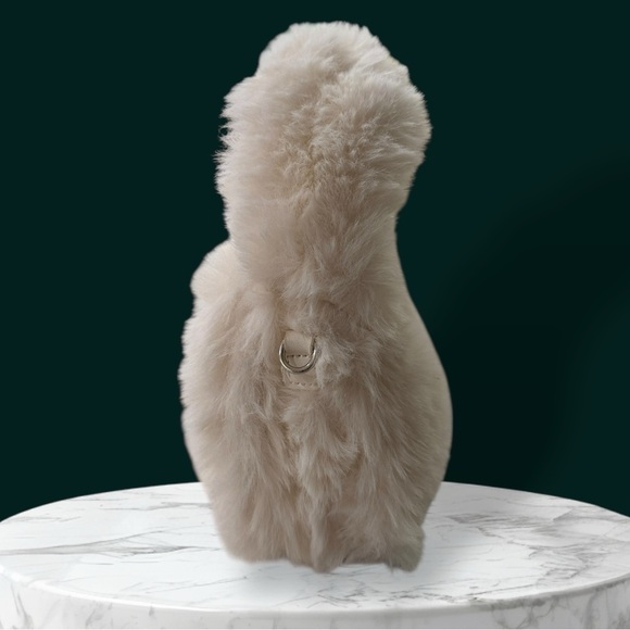 Forever 21 Chic Faux Fur Handbag in Off White - Picture 3 of 5